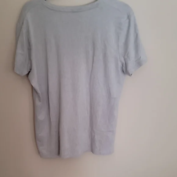 Eddie Bauer Gray Short Sleeve Tee Relaxed Fit - Picture 3 of 3